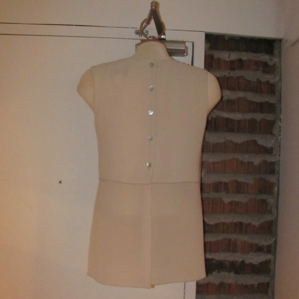 Joseph Ribkoff Trends Double Layered Tank Top Partial Open Back Buttons Size 8